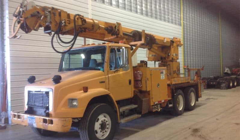 #205 2002 Frieghtliner FL80